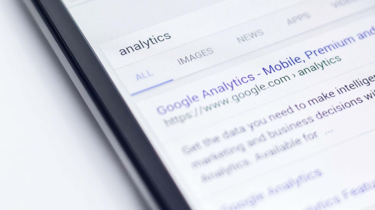 Add Google Analytics Without Plugin